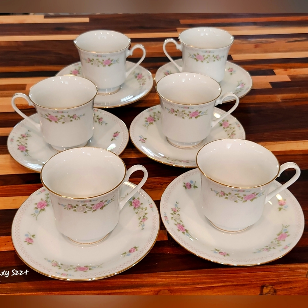 Crown Ming Bird Of Paradise Cup & Saucer set